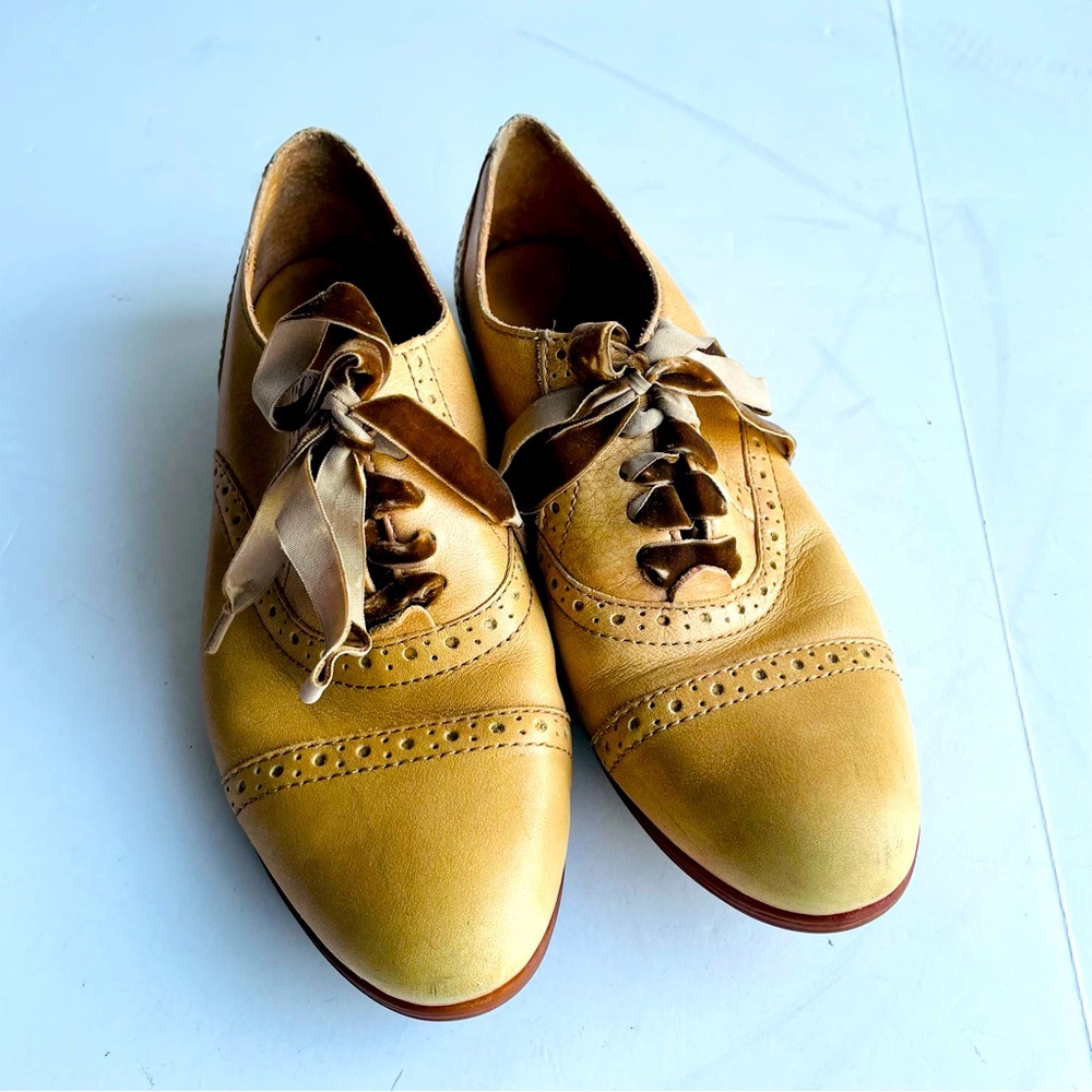 Born Shoes Arletta Tan Brown Learher Oxford Flats Cap Toe Velvet Womens Size 8.5